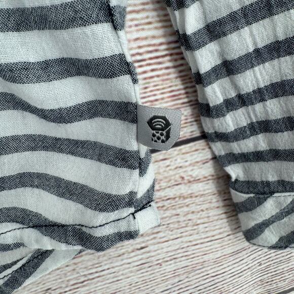 Mountain Hardwear Striped Tie Front Blouse Women's Size Large Gray/White - Picture 6 of 15